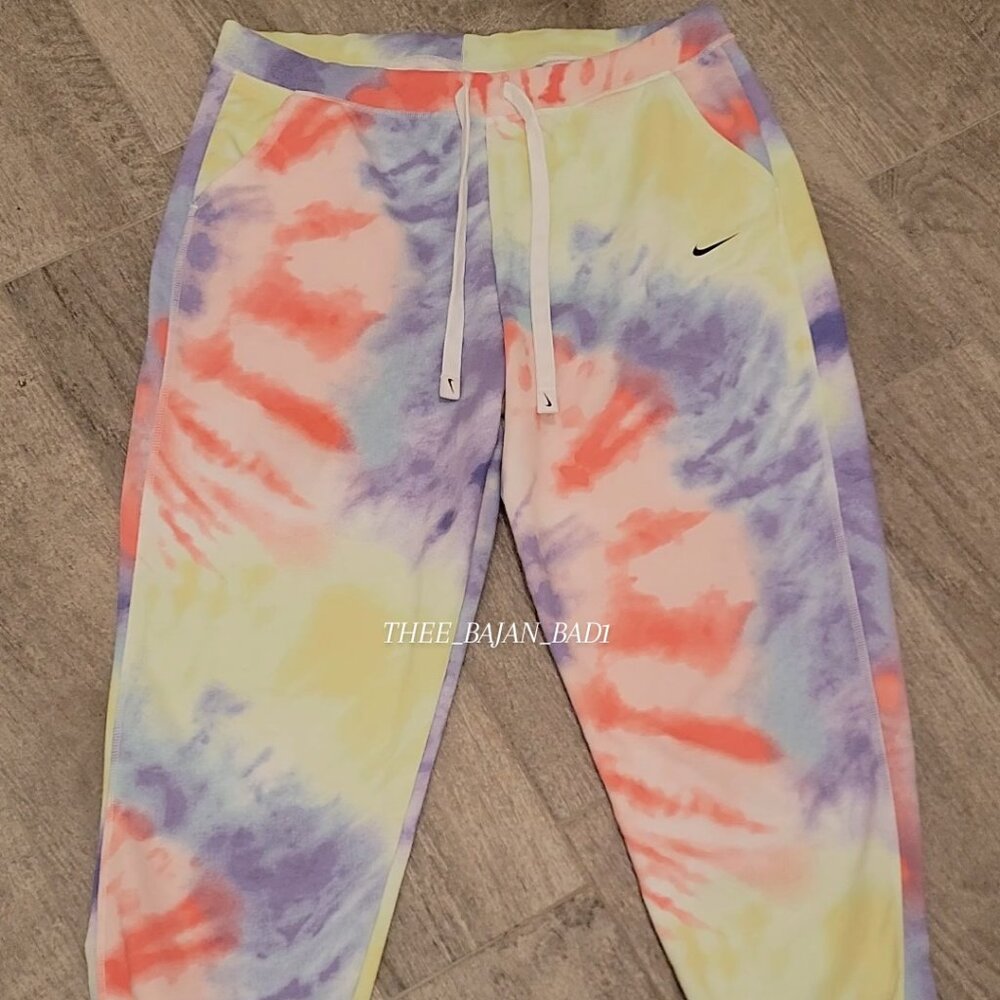 🎉 NIKE TIE DYE JOGGERS